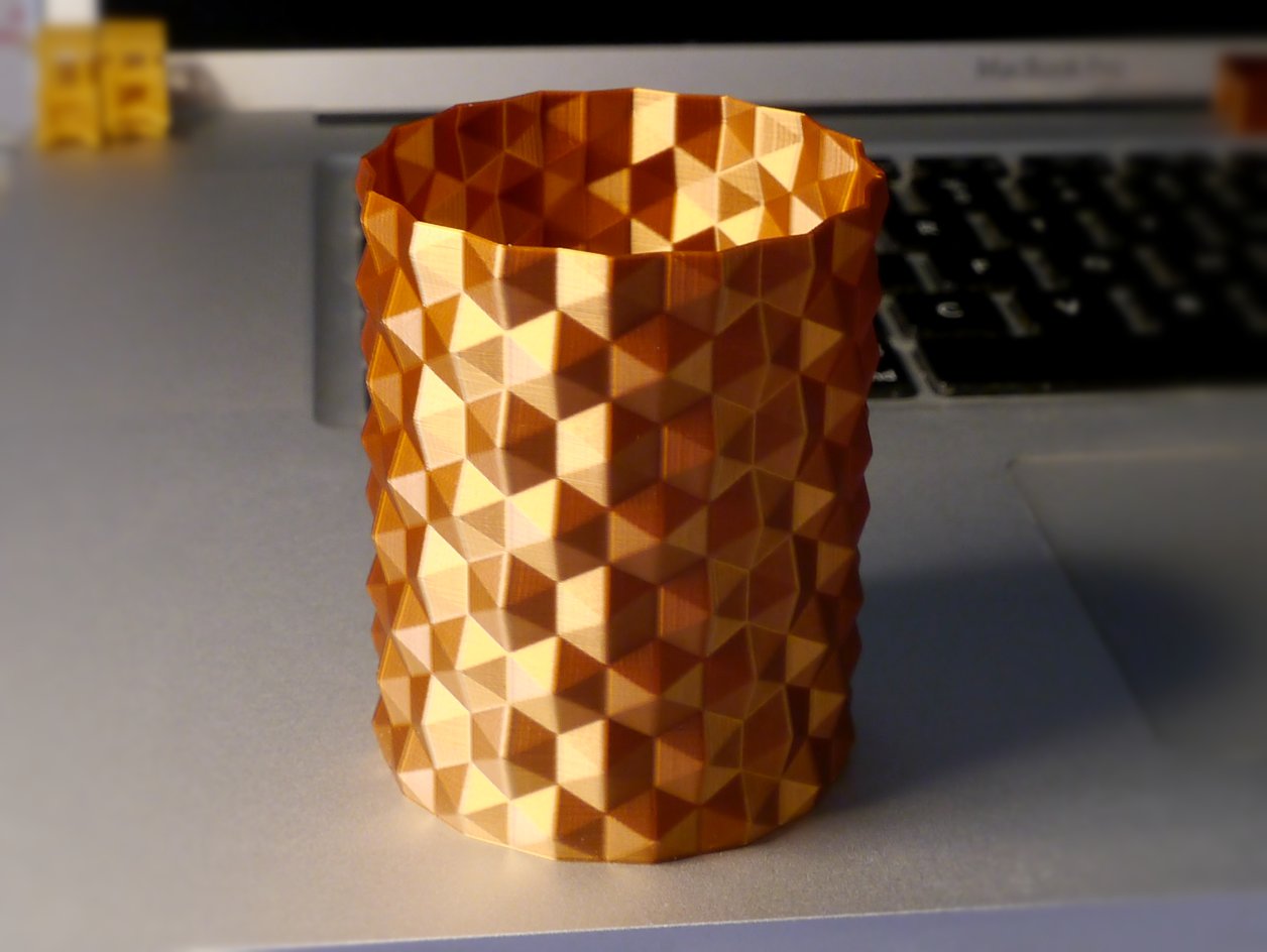 Vaso hexágono espiral PETG 12 cm